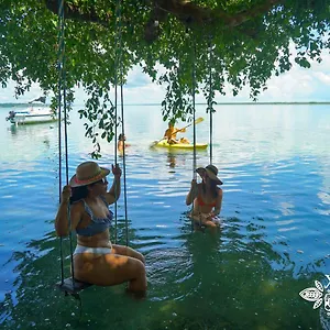 https://xo-hotel-bacalar-lakefront-experiences.quintano-roohotels.com